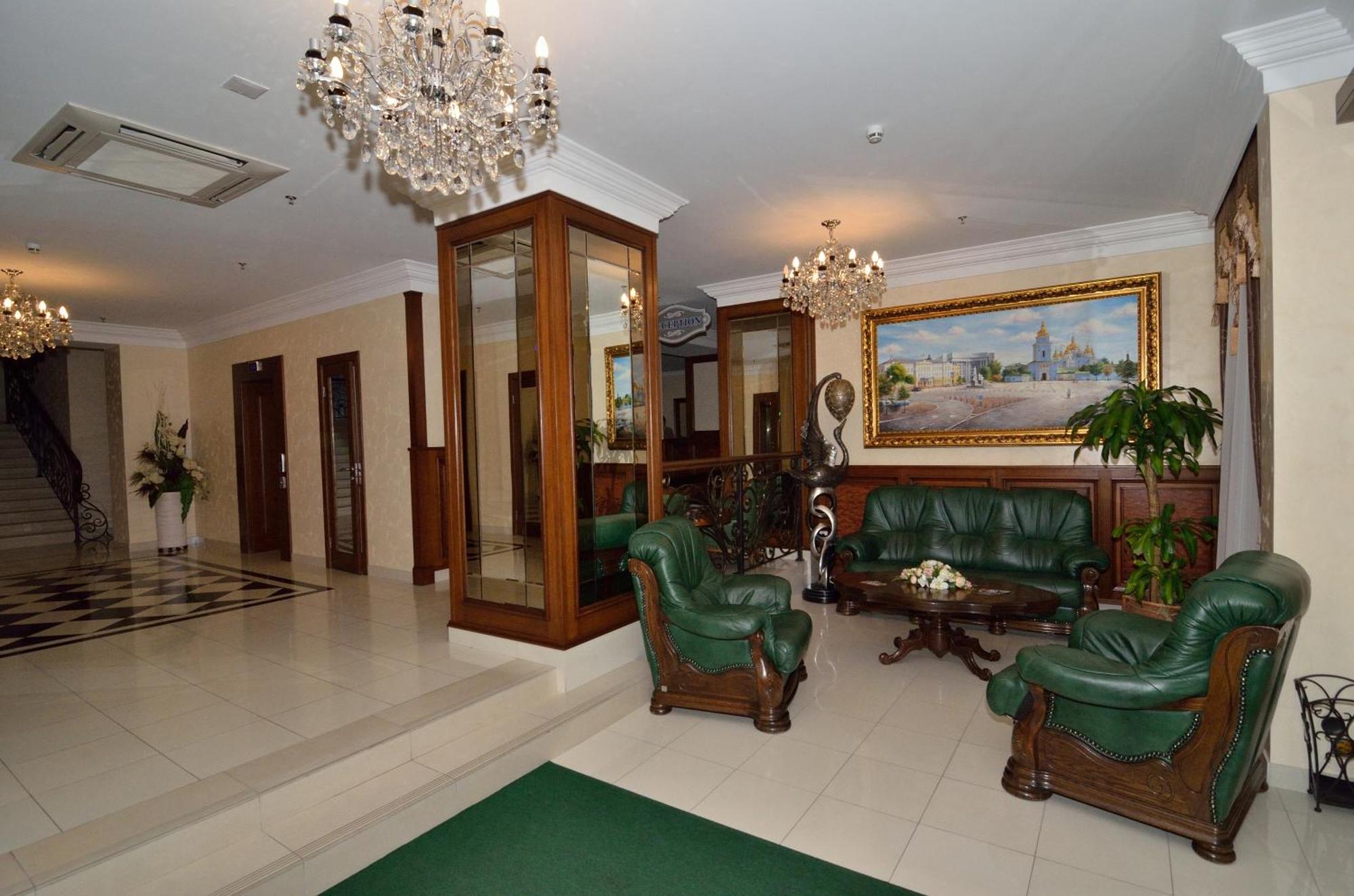 Hotel Ukraine Rivne Exterior photo