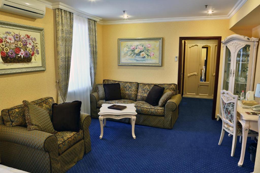 Hotel Ukraine Rivne Room photo