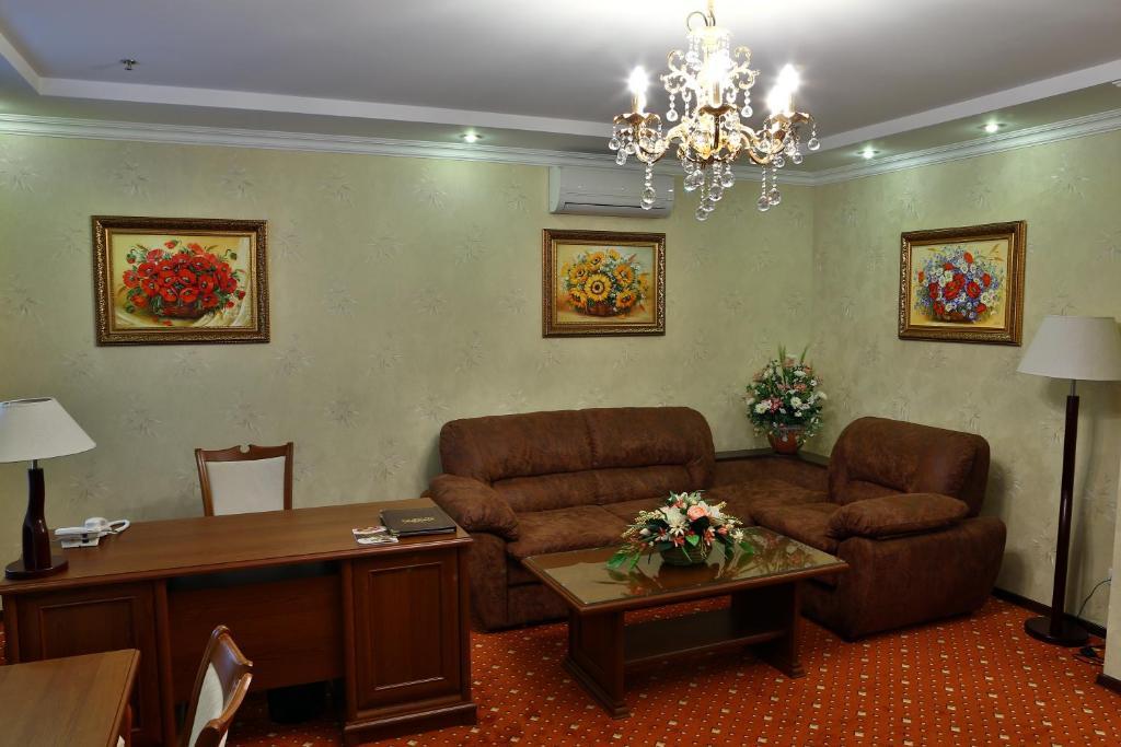Hotel Ukraine Rivne Room photo