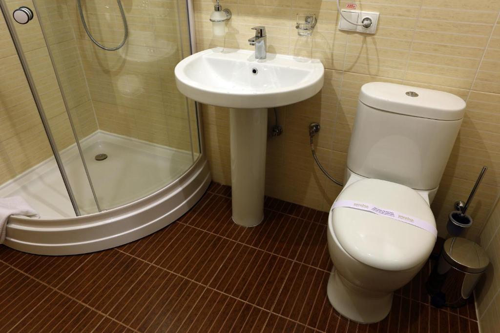 Hotel Ukraine Rivne Room photo