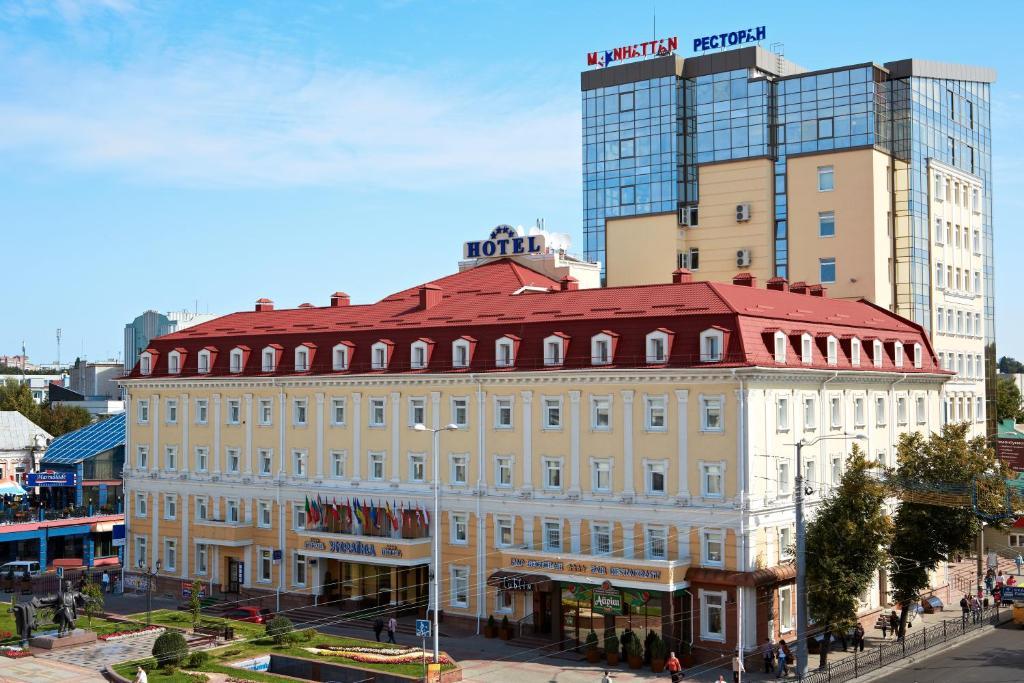 Hotel Ukraine Rivne Exterior photo